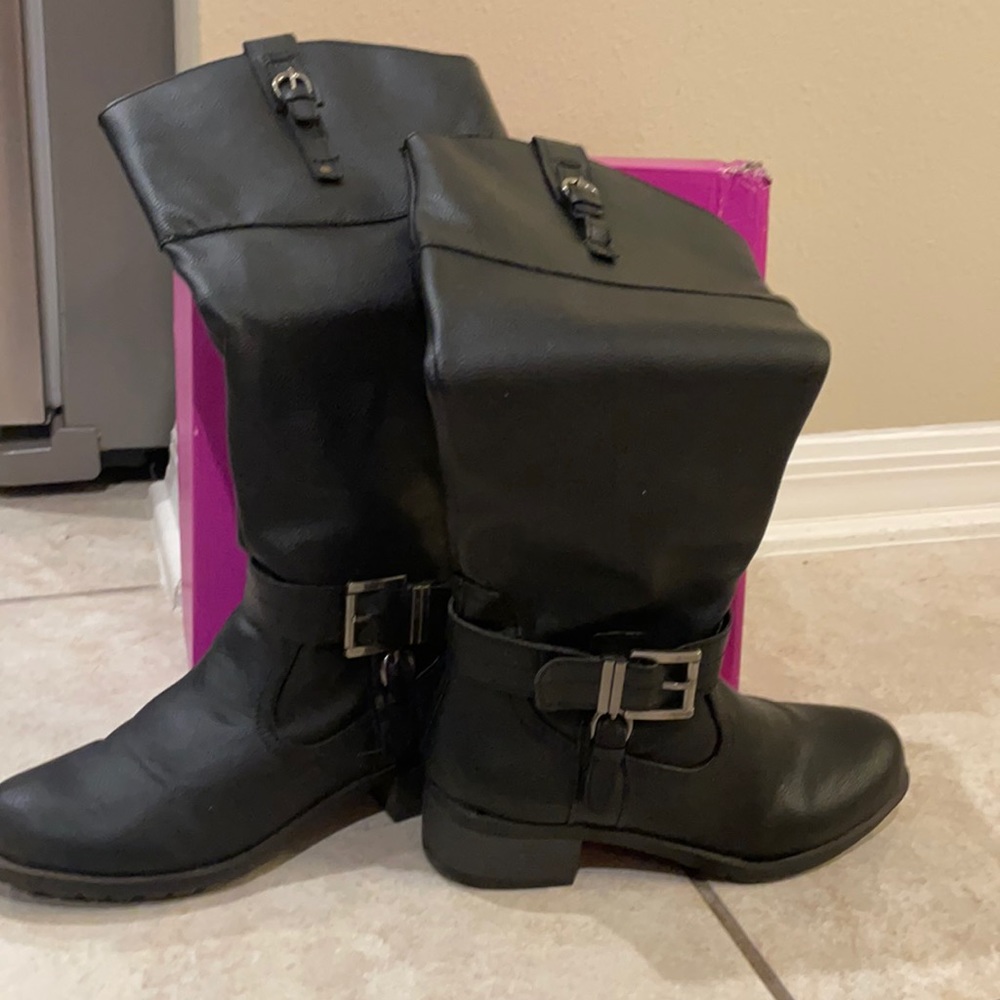 Black boots
